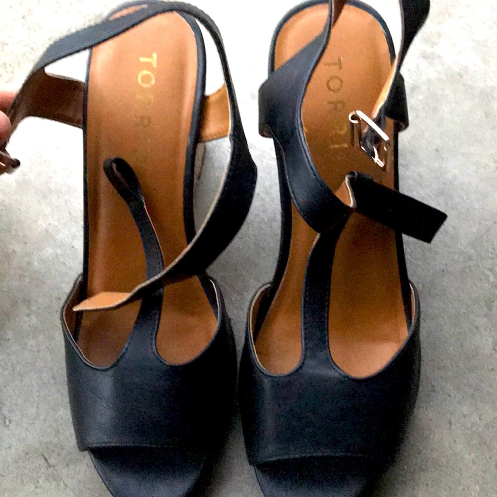 Torrid wedge shoes